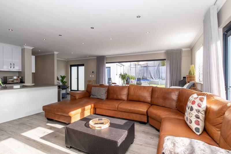 To Let 3 Bedroom Property for Rent in Constantia Western Cape